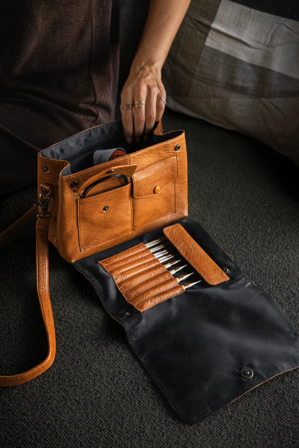 Fee_Project_Bag-pre-news-QB-4618R2-Whisky_1080x